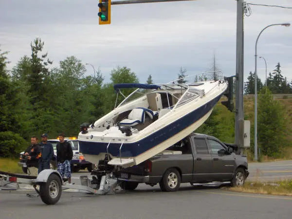 FIVE ITEMS TO CHECK WHEN TRAILERING YOUR BOAT - SWELL Wakesurf Blog - SWELL Wakesurf